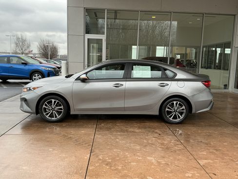 Used 2023 Kia Forte LXS w/ LXS Technology Package image 19