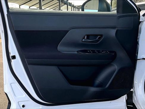 New 2026 Nissan Kicks S image 13