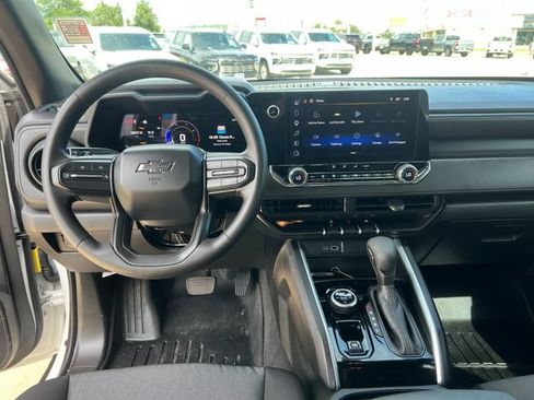 Used 2026 Chevrolet Colorado Trail Boss AWD/4WD image 19