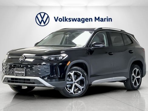 New 2026 Volkswagen Tiguan SE image 1