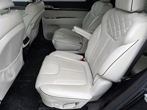 Used 2020 Hyundai Palisade Limited image 15