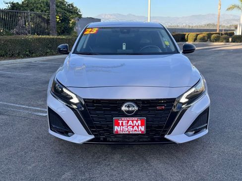 Certified 2023 Nissan Altima 2.5 SR image 3