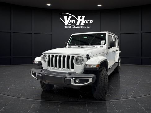 Used 2022 Jeep Wrangler Unlimited Sahara AWD/4WD image 7