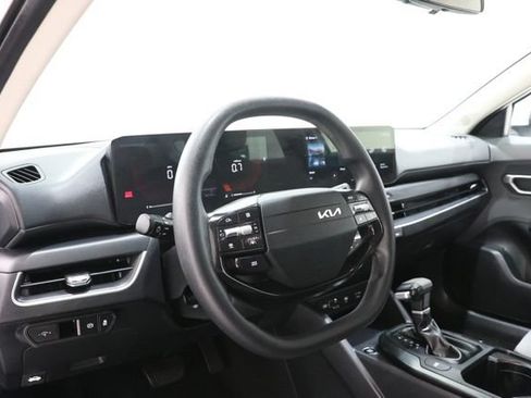 Used 2025 Kia K4 FWD image 15
