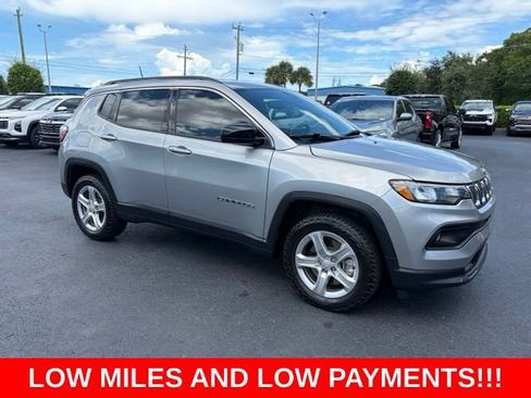 Used 2023 Jeep Compass Latitude AWD/4WD image 1