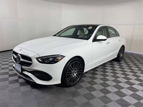 Used 2025 Mercedes-Benz C 300 4MATIC Sedan image 4