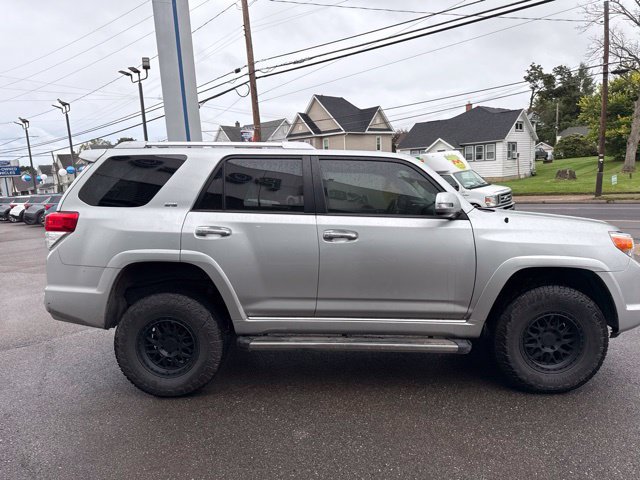 Used 2011 Toyota 4Runner SR5 w/ Premium Pkg w/Leather AWD/4WD image 5