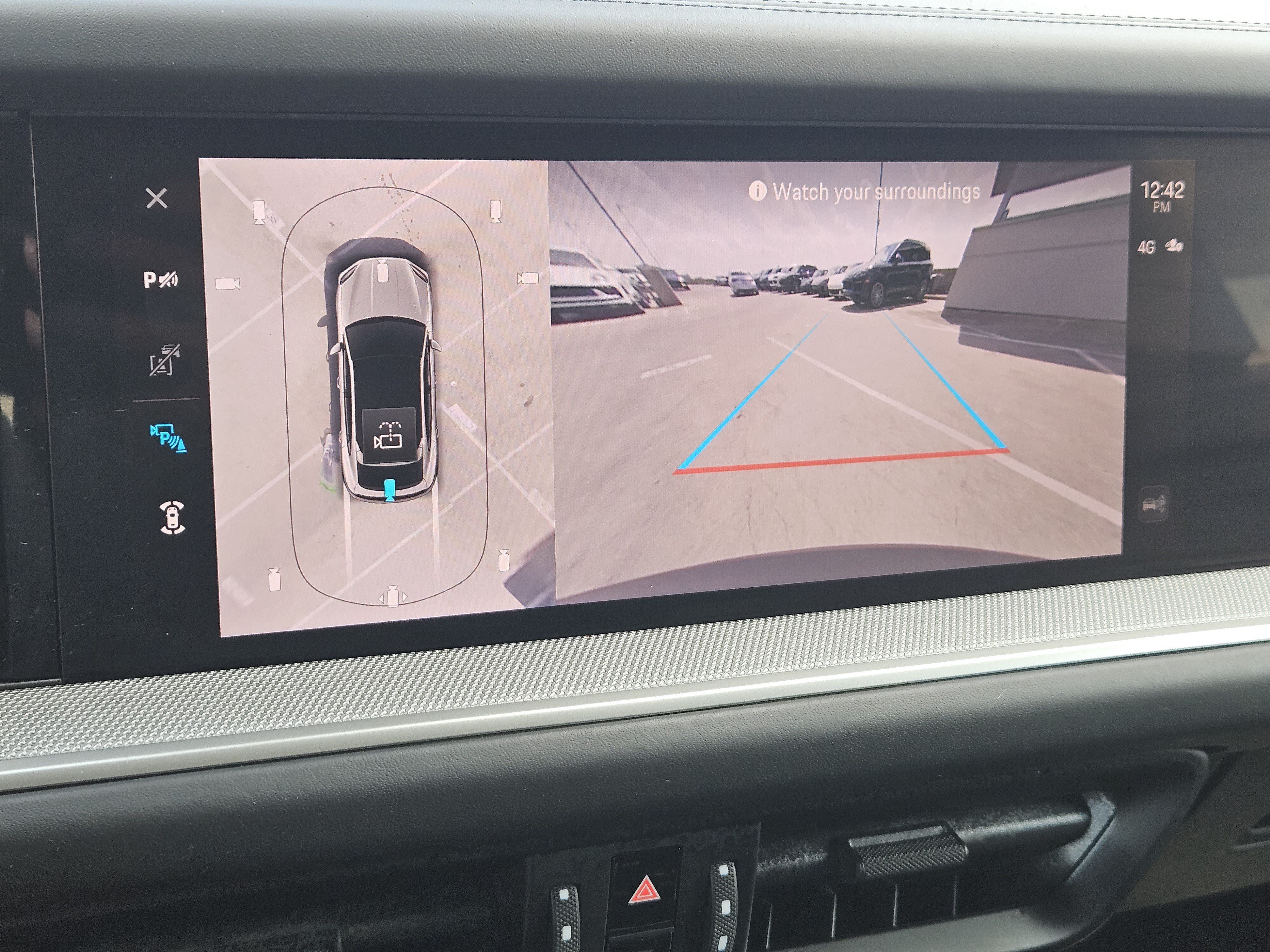 Certified 2024 Porsche Cayenne Coupe AWD/4WD image 18