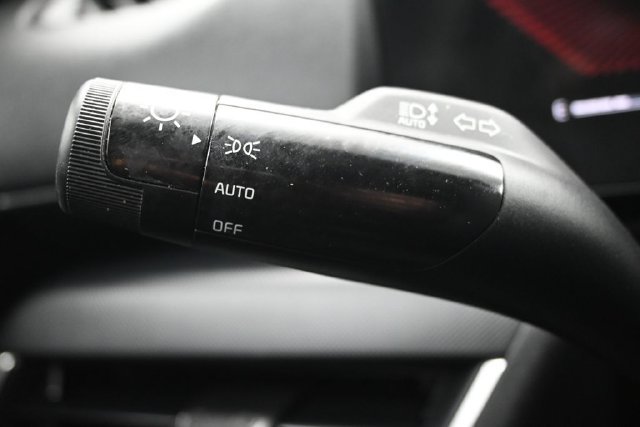 Used 2025 Kia K4 FWD image 25