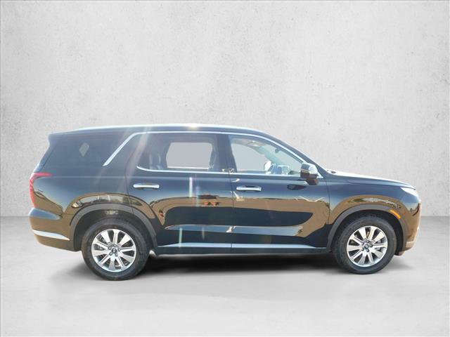 Used 2025 Hyundai Palisade SEL FWD image 4