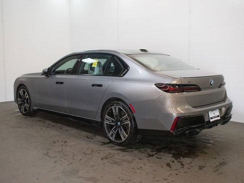 Certified 2023 BMW 760i xDrive w/ Executive Package image 6