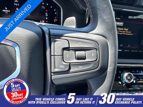 Used 2023 GMC Sierra 1500 AT4 w/ Technology Package AWD/4WD image 15