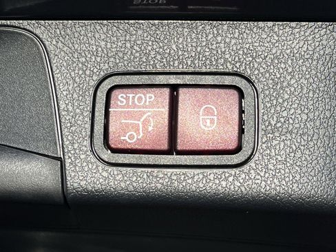 New 2026 Mercedes-Benz GLB 250 GLB 250 image 25