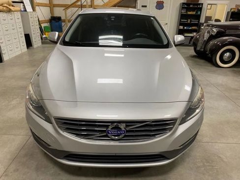 Used 2018 Volvo S60 T5 Inscription image 13