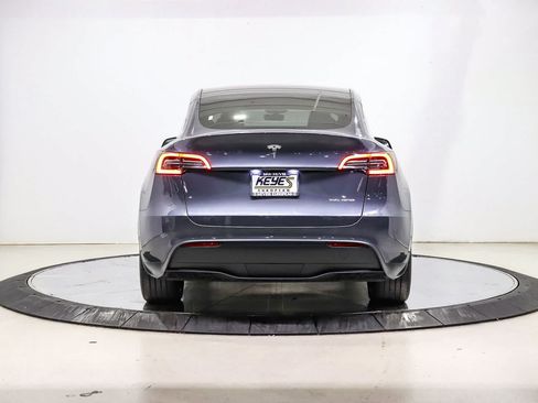 Used 2023 Tesla Model Y Long Range AWD/4WD image 3