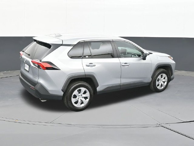 Used 2025 Toyota RAV4 LE AWD/4WD image 58