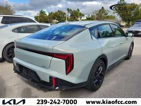 Used 2025 Kia K4 GT-Line Turbo image 9