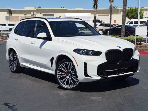 Used 2026 BMW X5 xDrive40i w/ M Sport Package AWD/4WD image 2