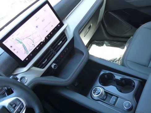 New 2026 Ford Explorer Active w/ Active Comfort Package RWD image 29