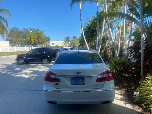 Used 2012 Hyundai Genesis 4.6 image 7