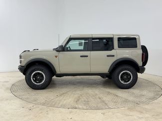 New 2025 Ford Bronco Badlands w/ Sasquatch Package video 2