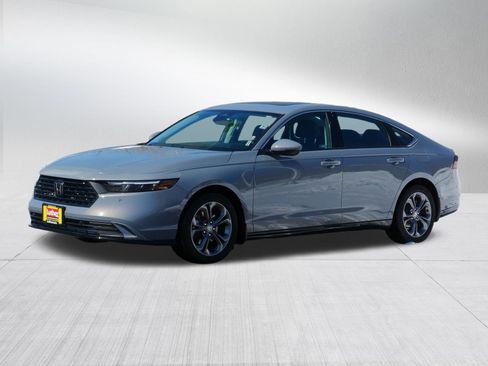 Used 2023 Honda Accord EX-L image 3