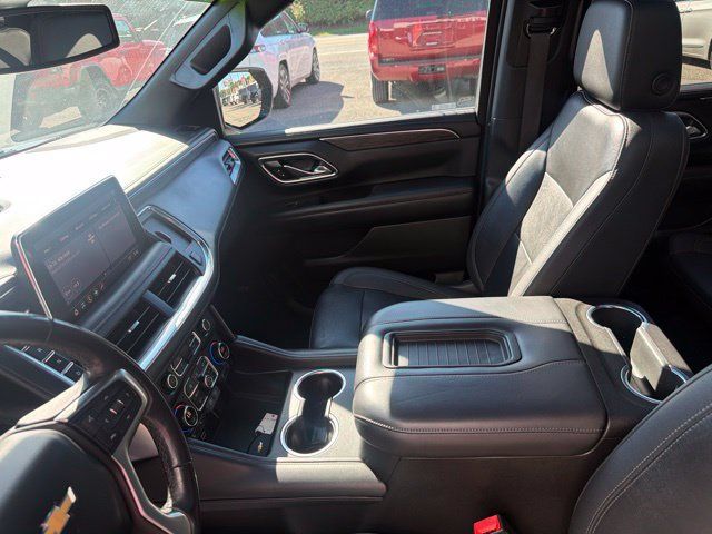 Used 2021 Chevrolet Suburban LT AWD/4WD image 22