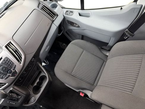 Used 2018 Ford Transit 150 XLT image 17