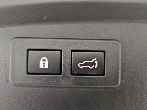 Used 2025 Subaru Outback Touring XT image 33