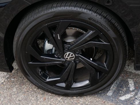 Used 2026 Volkswagen Jetta SE w/ Black Wheel Package FWD image 15