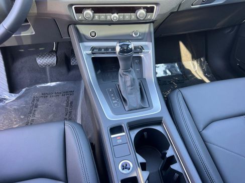 New 2025 Audi Q3 2.0T Premium image 24