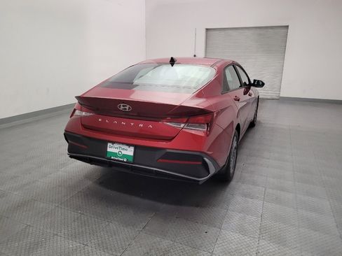 Used 2024 Hyundai Elantra SEL FWD image 7