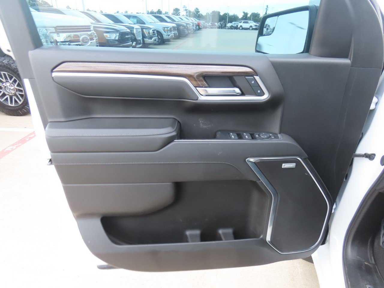 Used 2024 Chevrolet Silverado 1500 RST w/ Convenience Package II AWD/4WD image 24