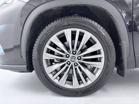 Used 2020 Toyota Highlander Platinum AWD/4WD image 11