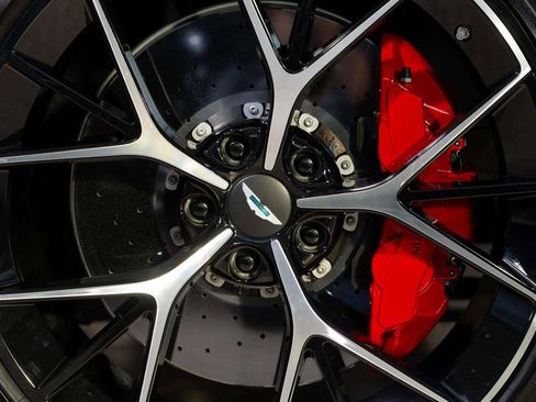 Used 2025 Aston Martin DBX 707 image 9