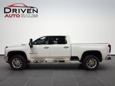 Used 2024 Chevrolet Silverado 2500 LTZ w/ LTZ Plus Package image 4