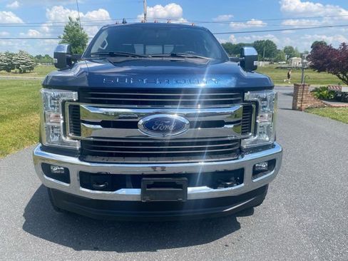Used 2019 Ford F350 XLT w/ XLT Premium Package AWD/4WD image 4