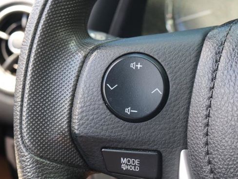 Used 2019 Toyota Corolla LE FWD image 8