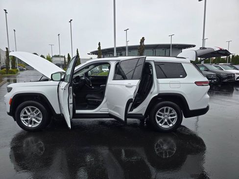 Used 2023 Jeep Grand Cherokee L Laredo w/ Luxury Tech Group I AWD/4WD image 14