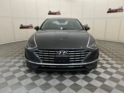 Used 2022 Hyundai Sonata Blue FWD image 8