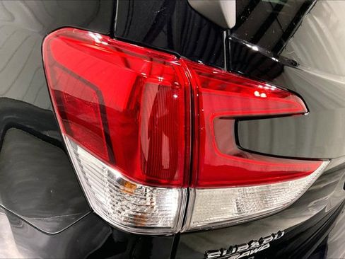 Used 2022 Subaru Forester Premium AWD/4WD image 29