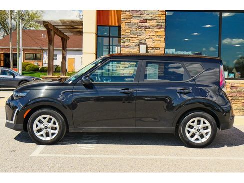 Used 2025 Kia Soul LX w/ LX Technology Package image 6