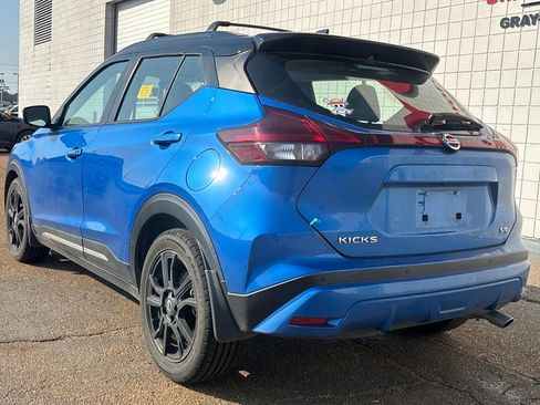 Used 2021 Nissan Kicks SR w/ SR Premium Package image 3