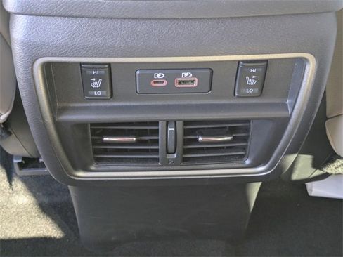 Used 2024 Nissan Murano SL image 16