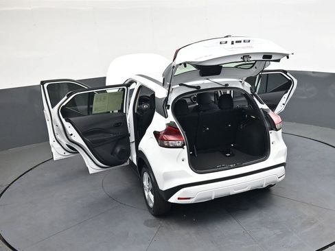 Used 2025 Nissan Kicks Play S image 47