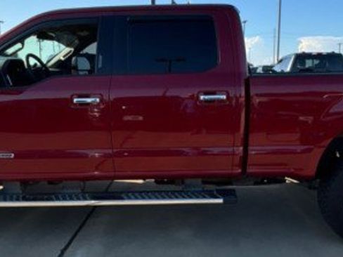 Used 2017 Ford F250 XLT w/ XLT Premium Package AWD/4WD image 2