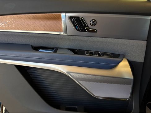 New 2026 Cadillac Vistiq Premium Luxury image 19