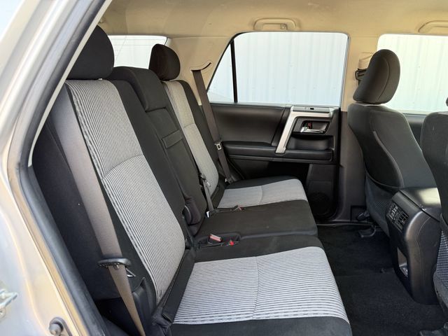 Used 2024 Toyota 4Runner SR5 AWD/4WD image 29