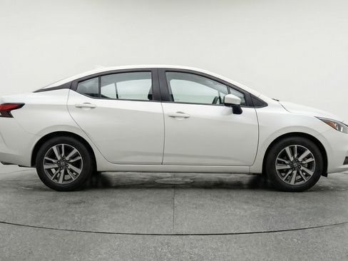 Used 2025 Nissan Versa SV image 11