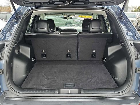 Used 2019 Jeep Cherokee Latitude Plus w/ Cold Weather Group image 28